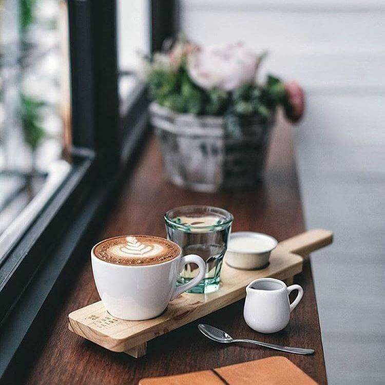 Hình ảnh uống cà phê cô đơn ảo đẹp